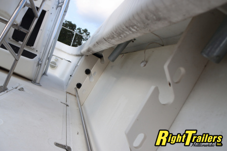 Used 1998 260 Outrage Boston Whaler Center Console