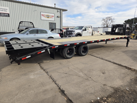 New 2026 H&H Trailers 102x25+5 HD Low Profile Dovetail Super Deluxe Ramps Gooseneck 22.5K Equipment Trailer