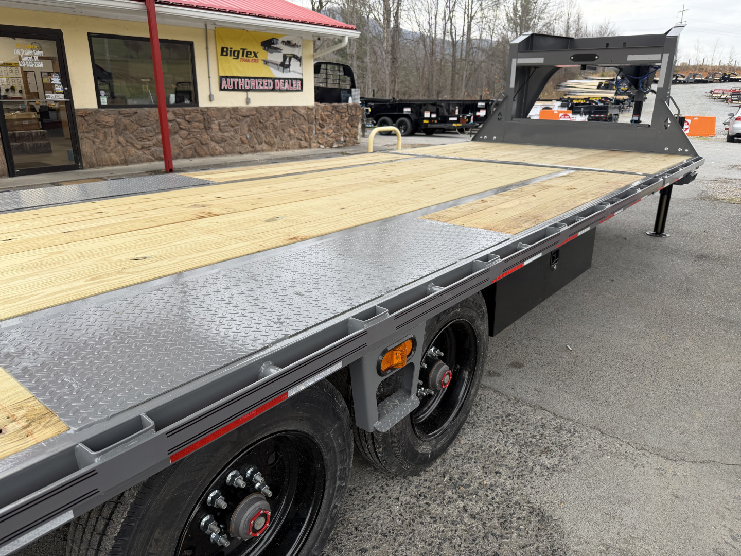 New 2026 Diamond C DET210 DECK OVER POWER TILT TRAILER WITH HYDRO JACKS & REMOTE