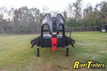 New 2026 8.5X32 PJ Trailers Gooseneck Equipment Trailer