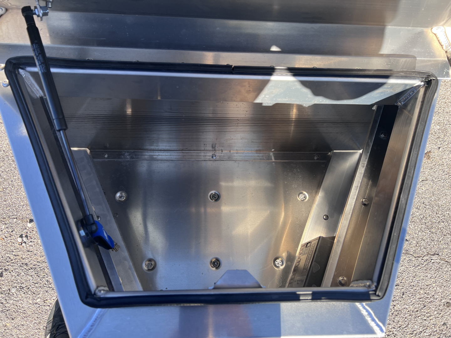 New 2025 EBY 8.5X25 14K Deckover Trailer