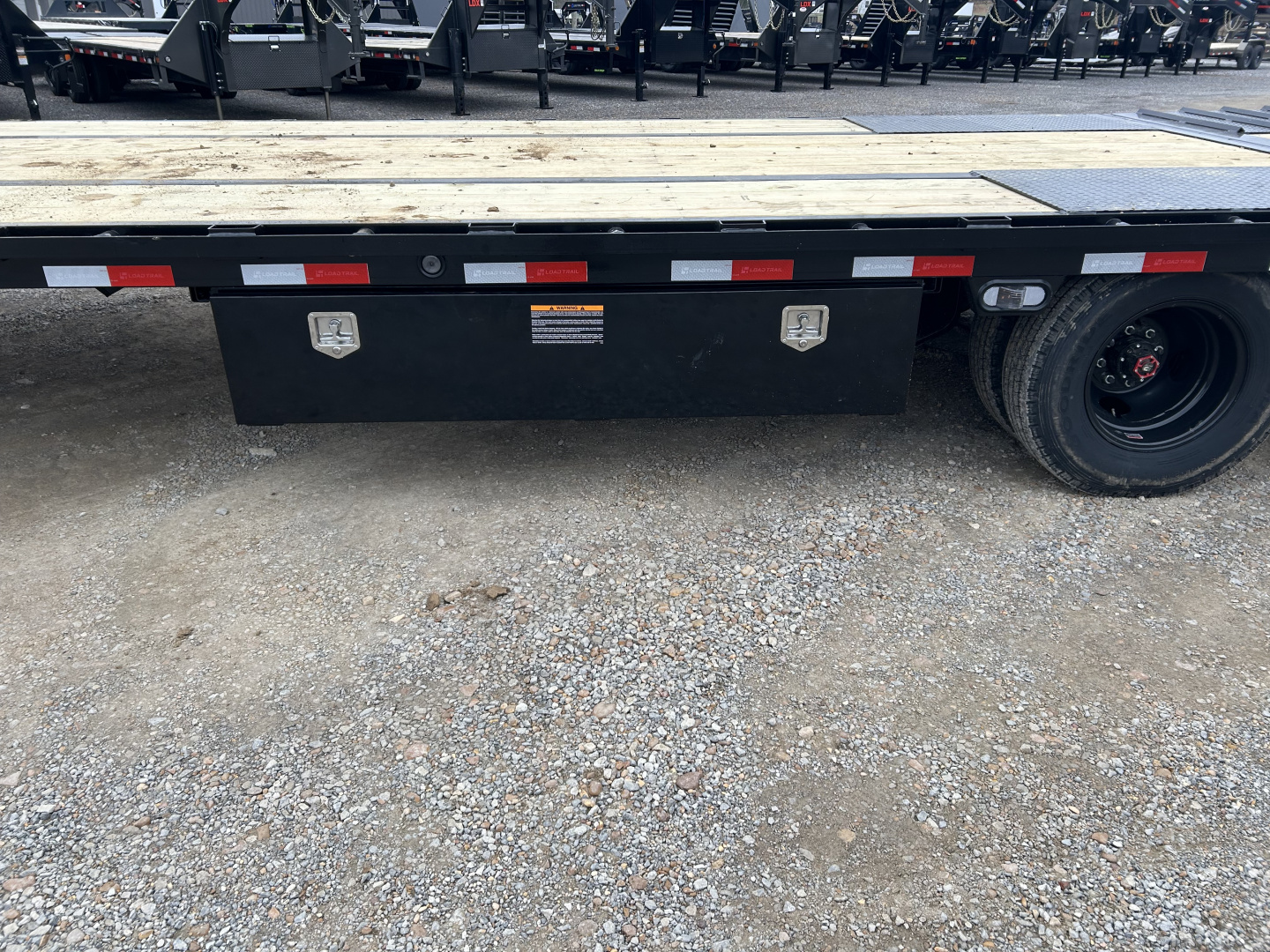 New 2026 Load Trail Hydraulic Dovetail Gooseneck Trailer | 102" x 32' 25.9K GVWR