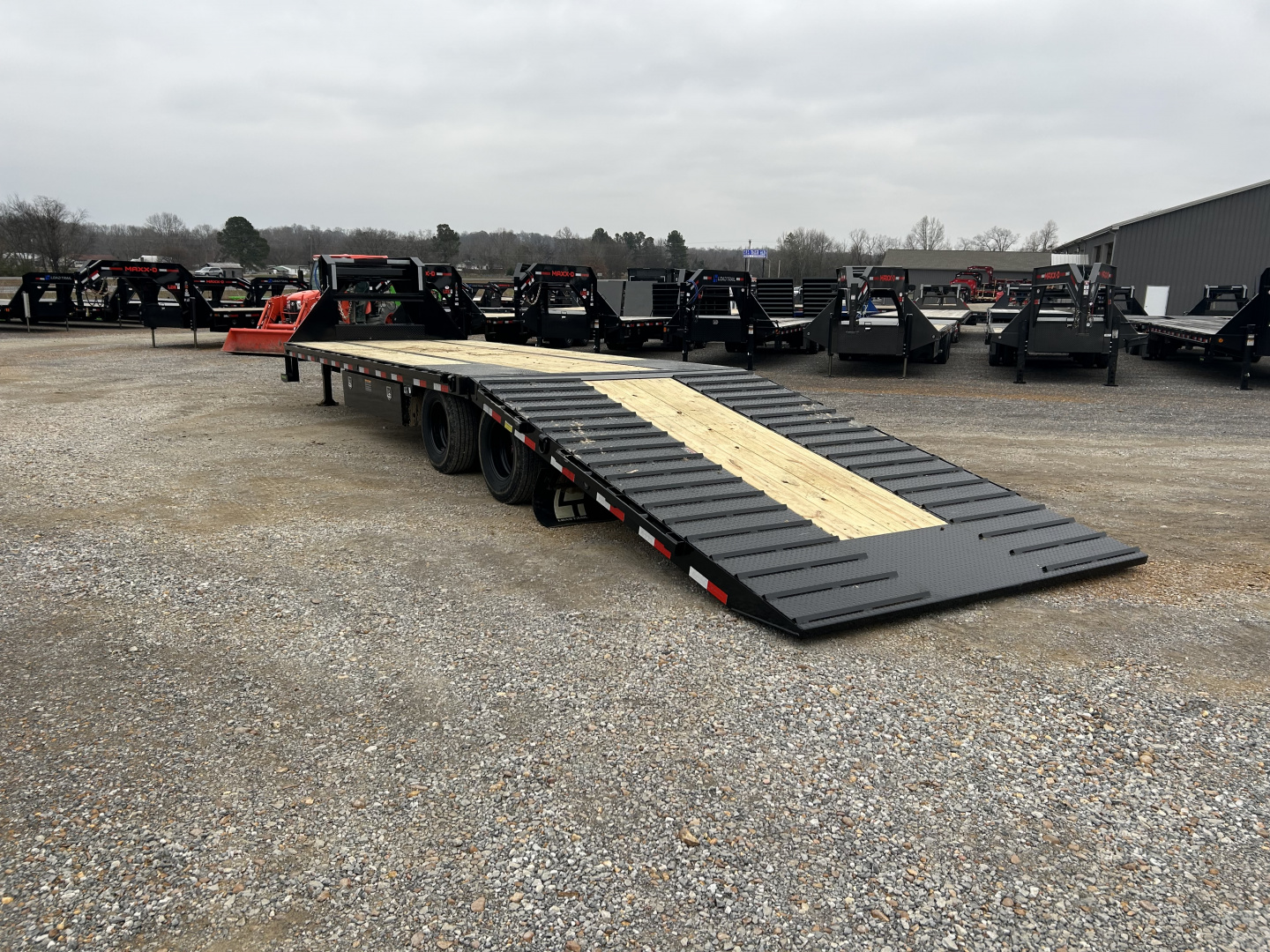 New 2026 Load Trail Hydraulic Dovetail Gooseneck Trailer | 102" x 32' 25.9K GVWR