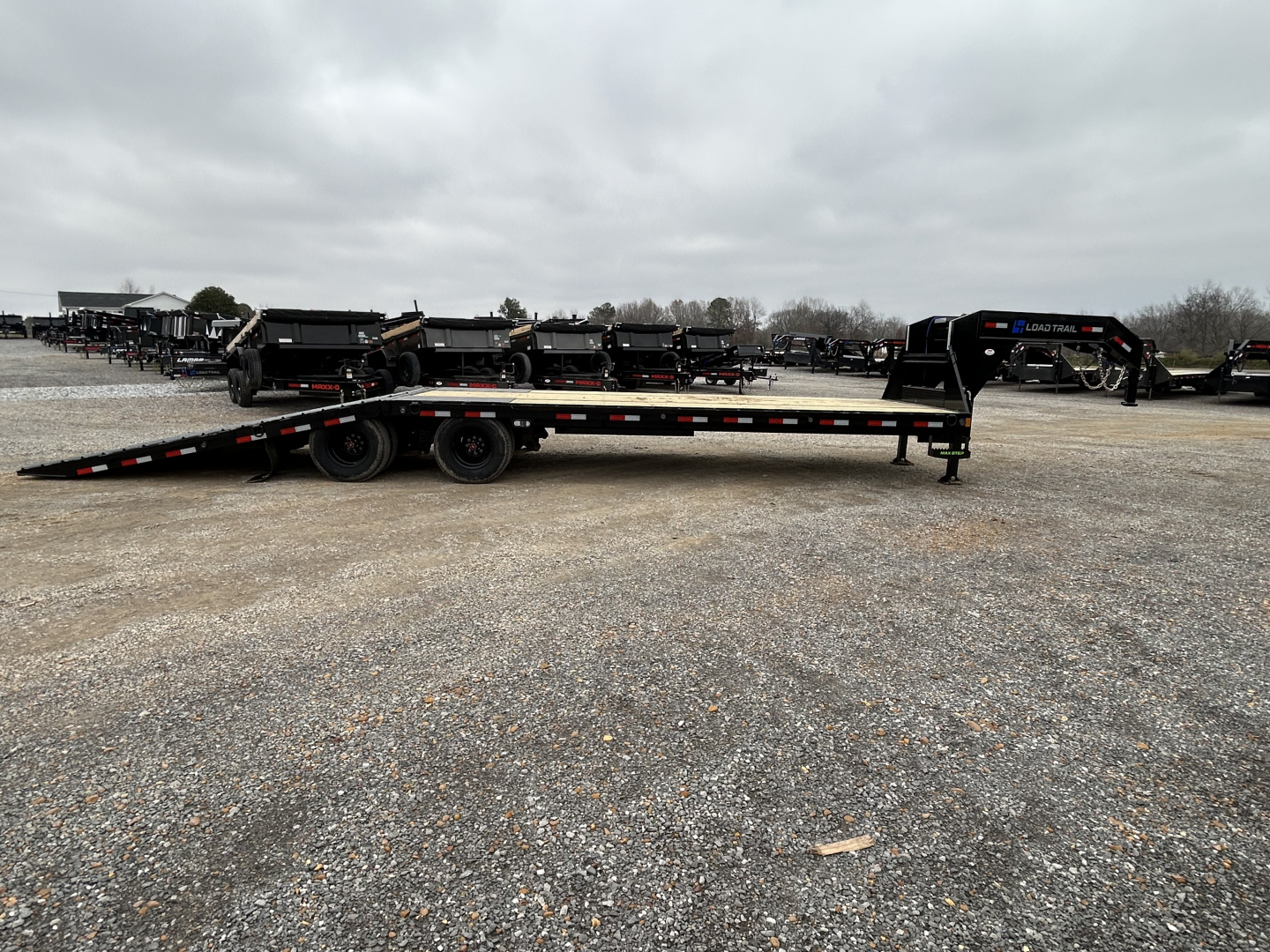 New 2026 Load Trail Hydraulic Dovetail Gooseneck Trailer | 102" x 32' 25.9K GVWR