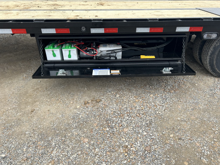 New 2026 Load Trail Hydraulic Dovetail Gooseneck Trailer | 102" x 32' 25.9K GVWR