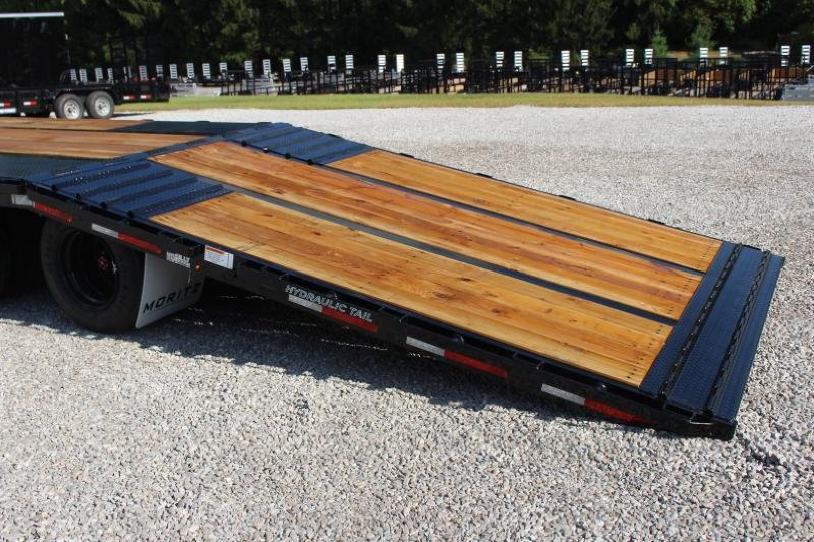 New 2026 Moritz FDGH Hydraulic Tail 32' GOOSENECK Deckover Flatbed Trailer- 25900# GVW