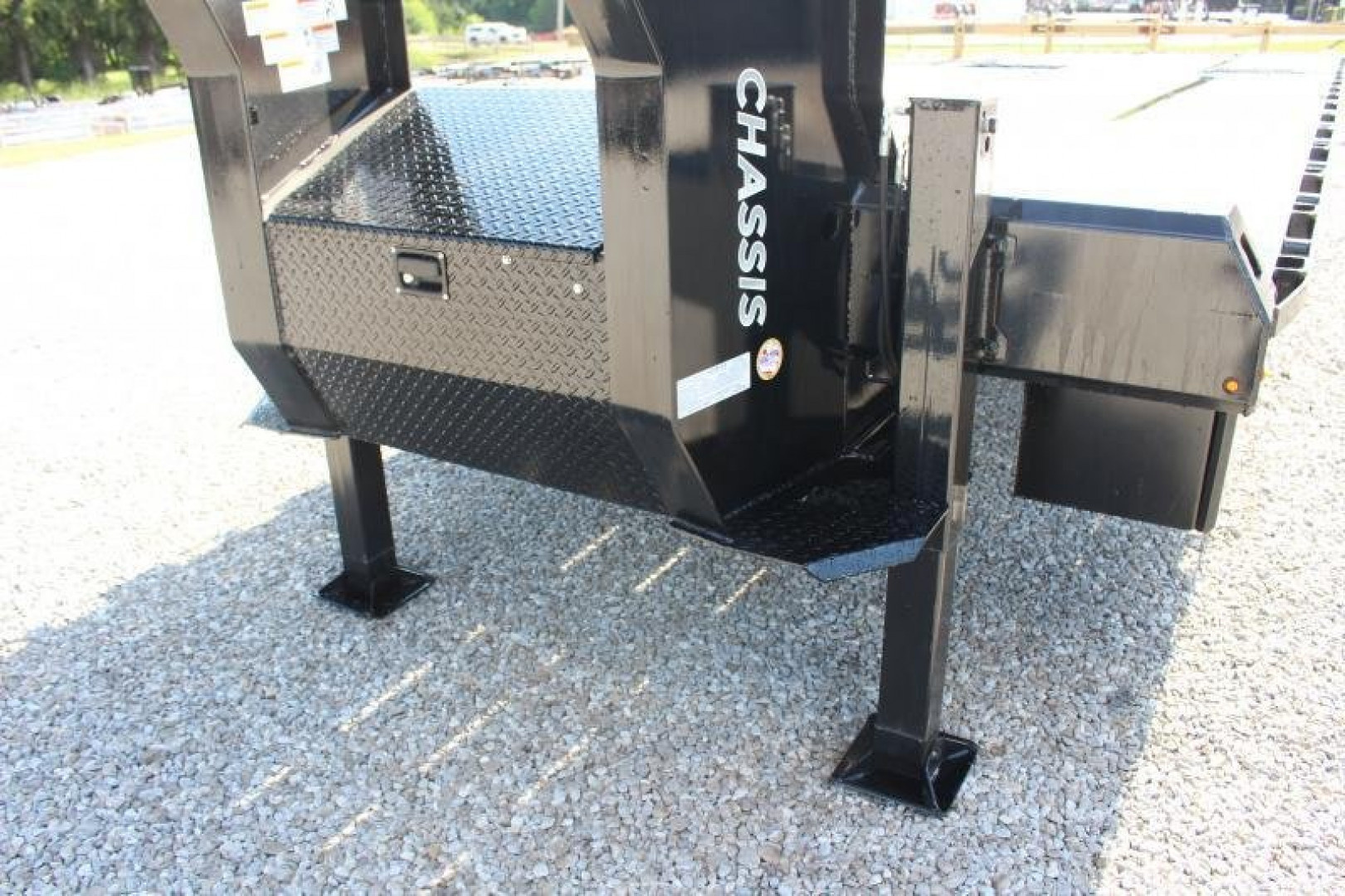 New 2026 Moritz FDGH Hydraulic Tail 32' GOOSENECK Deckover Flatbed Trailer- 25900# GVW