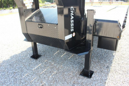 New 2026 Moritz FDGH Hydraulic Tail 32' GOOSENECK Deckover Flatbed Trailer- 25900# GVW