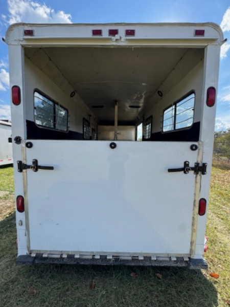 Used 2002 Horton 2002 Horton 16' 2+1 GN Horse Trailer Horse Trailer