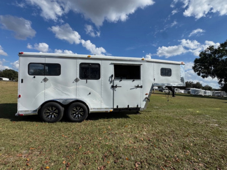 Used 2002 Horton 2002 Horton 16' 2+1 GN Horse Trailer Horse Trailer