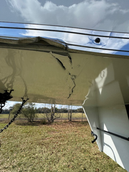 Used 2002 Horton 2002 Horton 16' 2+1 GN Horse Trailer Horse Trailer