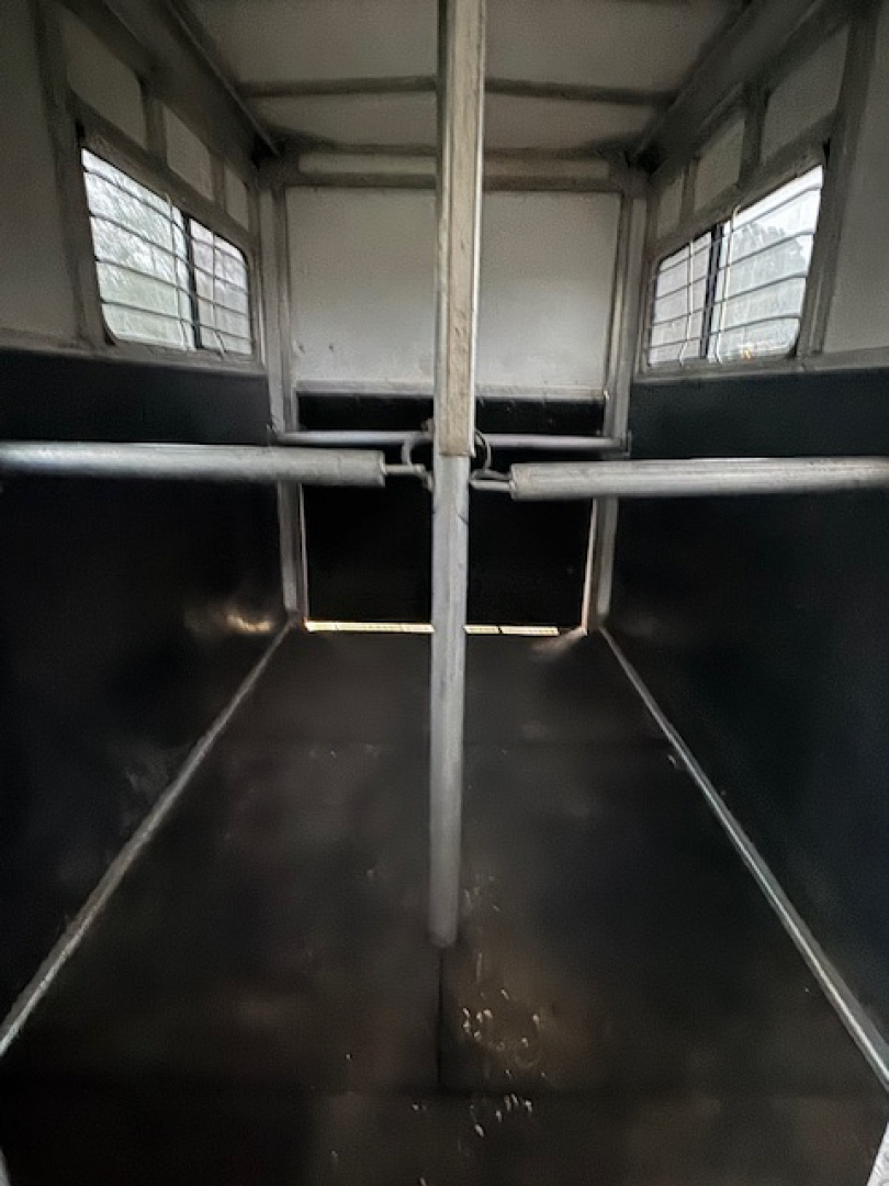 Used 2007 Shadow Stablemate 2H Straight Load Horse Trailer