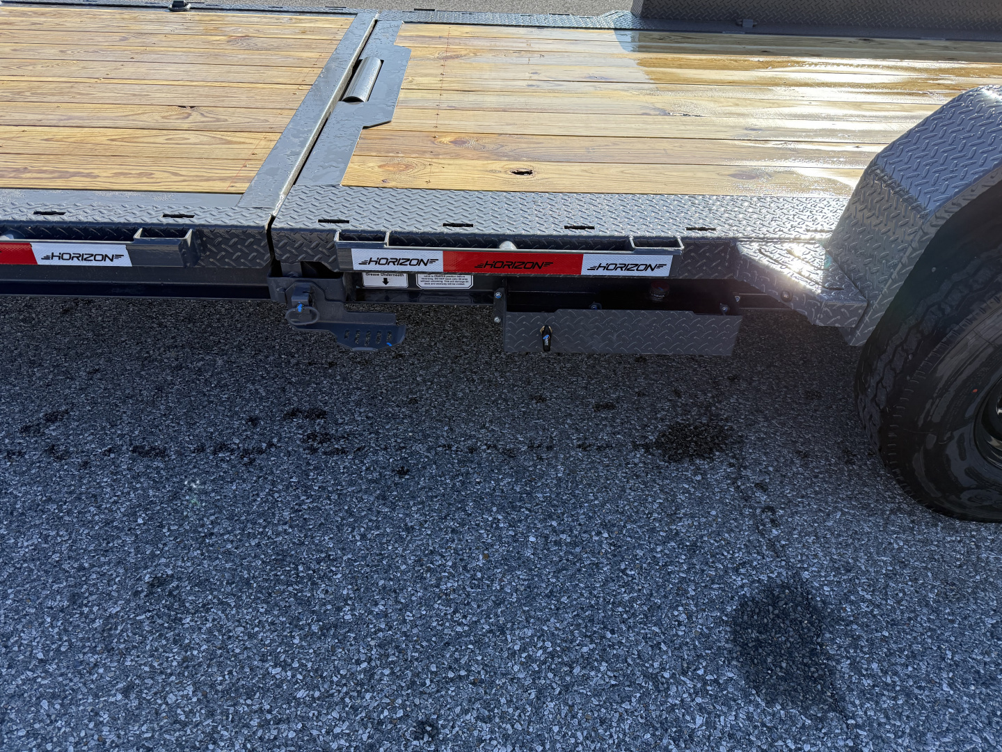 New 2026 Horizon Trailers ETZ 22'X83" TILT Equipment Trailer