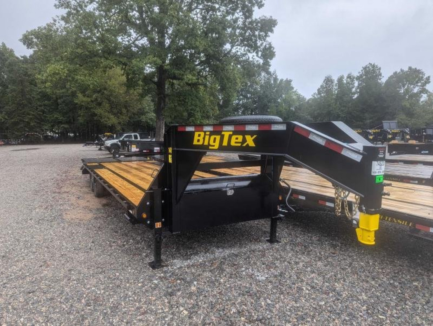 New 2026 Big Tex Trailers 25+5 14GN Single Wheel Tandem Gooseneck w/ Mega Ramps 15900 GVWR Flatbed Trailer