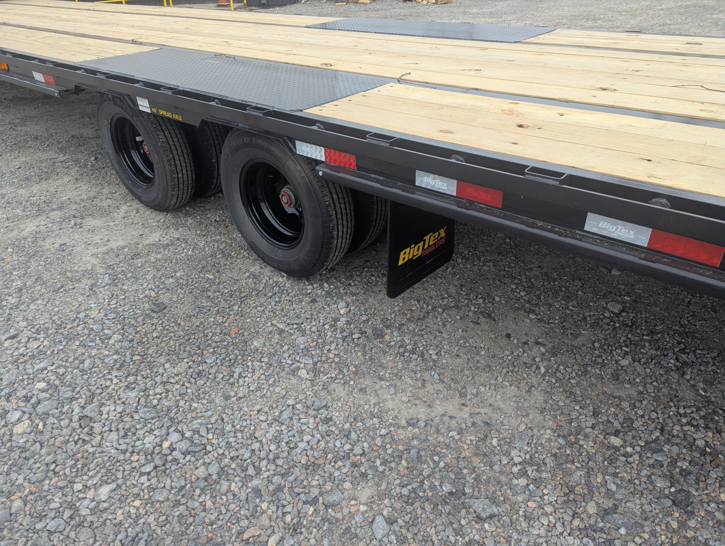 New 2026 Big Tex Trailers 35+5 25GN Heavy Duty Tandem Dual Wheel Gooseneck w/ Mega Ramps 25900 GVWR Flatbed Trailer