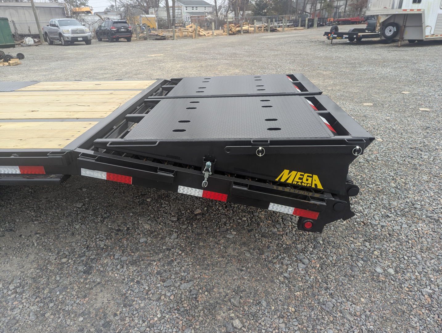 New 2026 Big Tex Trailers 35+5 25GN Heavy Duty Tandem Dual Wheel Gooseneck w/ Mega Ramps 25900 GVWR Flatbed Trailer