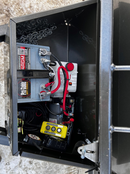 New 2026 MAXXD D6X 60x10 9.9k gvwr 3' SIDES, TARP, SPARE, WIRELESS Dump Trailer