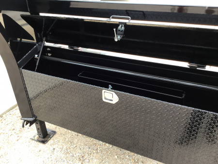 New 2026 PJ 102"x40' GN Low-Pro Flatbed w/ Singles - LS