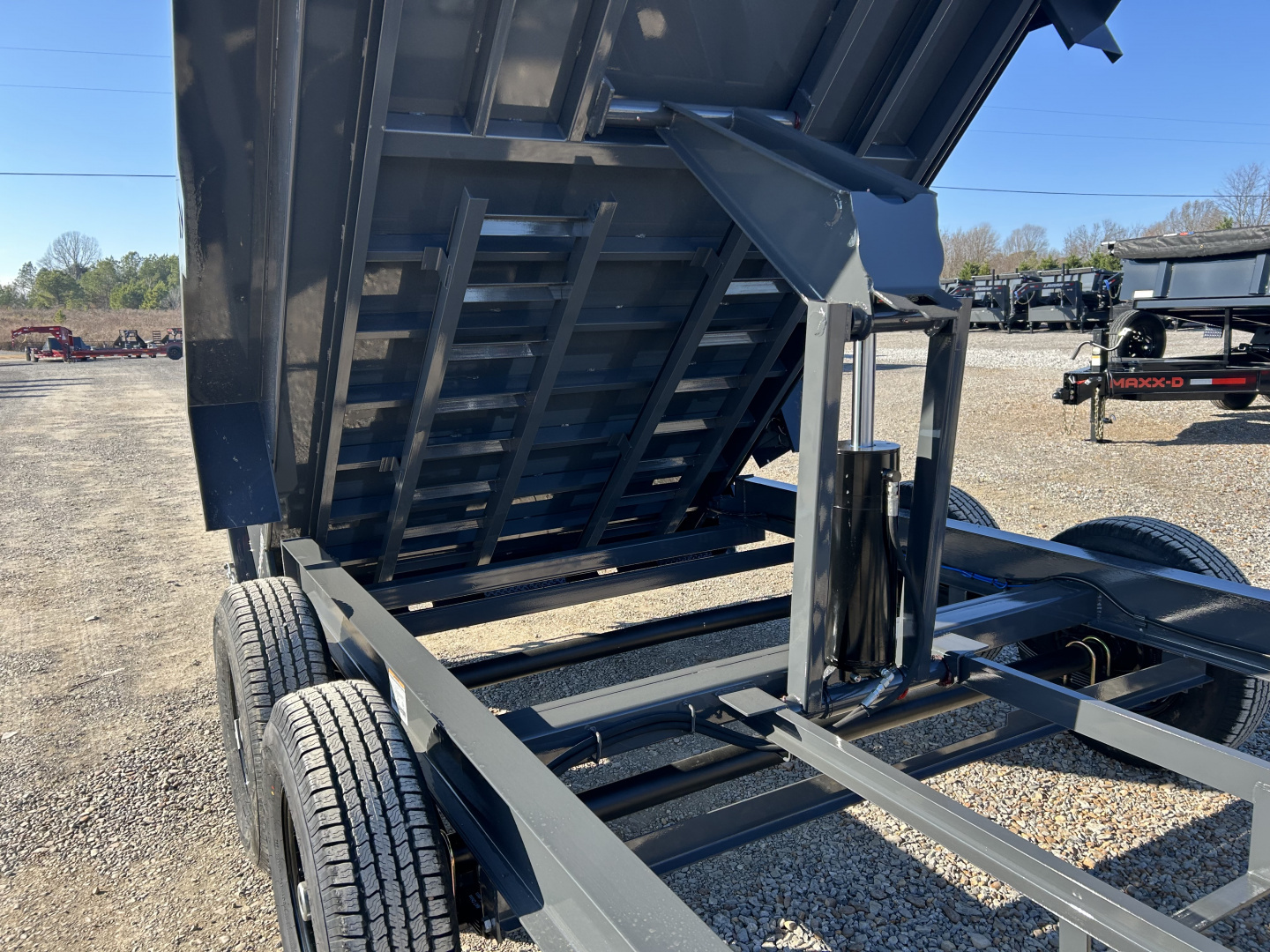 New 2026 Lamar Dump Trailer | 83" x 14' 14K GVWR