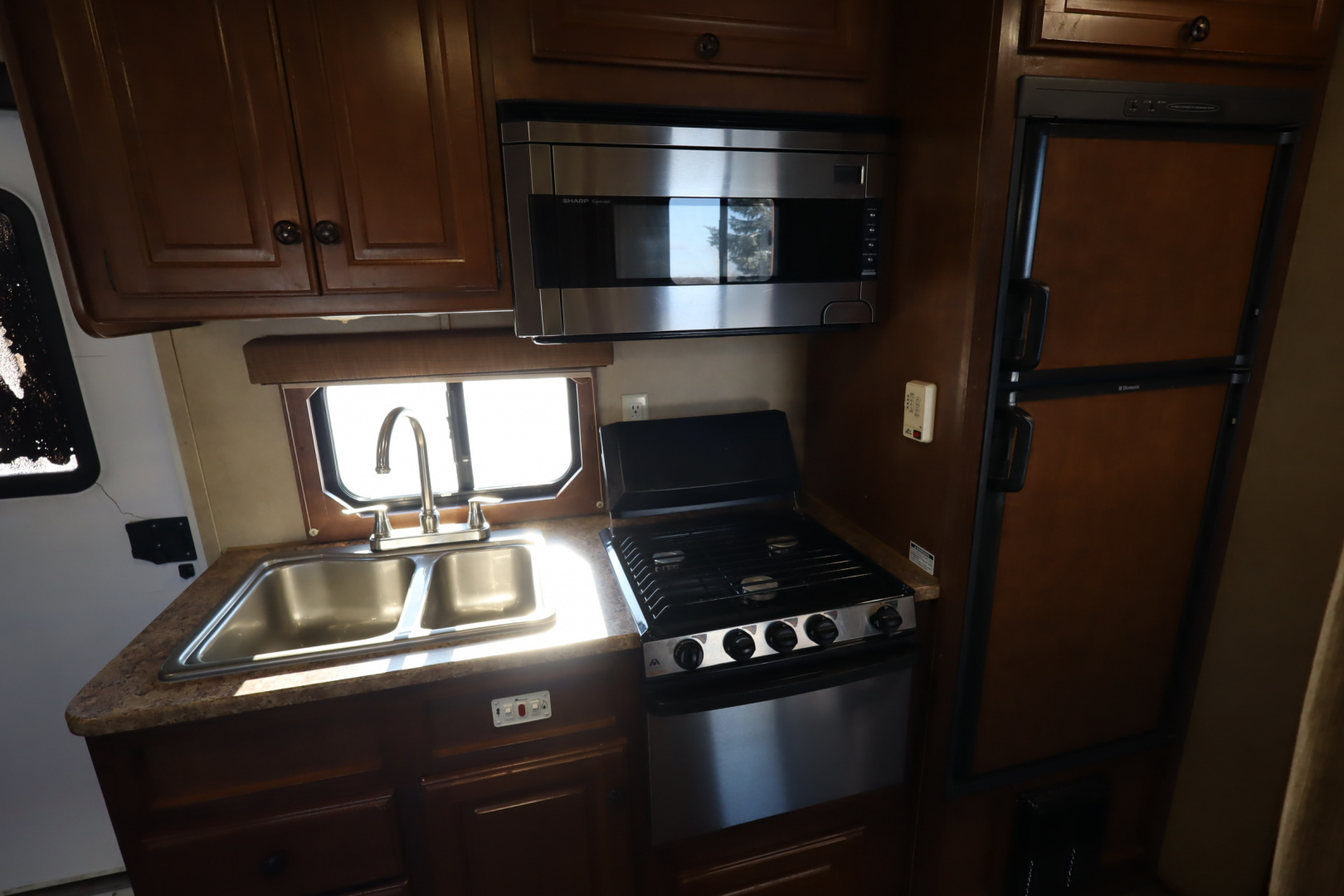 Used 2012 Bison Trailers 4 Place LQ Bunkbed Horse Trailer