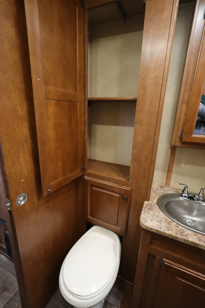 Used 2012 Bison Trailers 4 Place LQ Bunkbed Horse Trailer