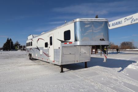 Used 2012 Bison Trailers 4 Place LQ Bunkbed Horse Trailer