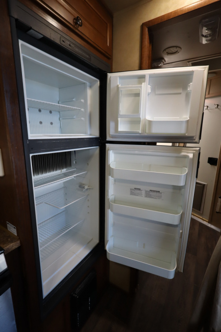 Used 2012 Bison Trailers 4 Place LQ Bunkbed Horse Trailer