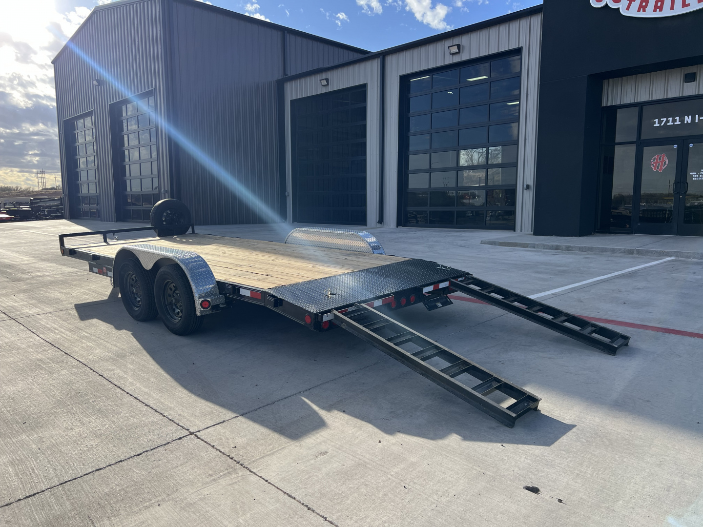 Used 2022 PJ 83"x18' Channel Car Hauler – C5