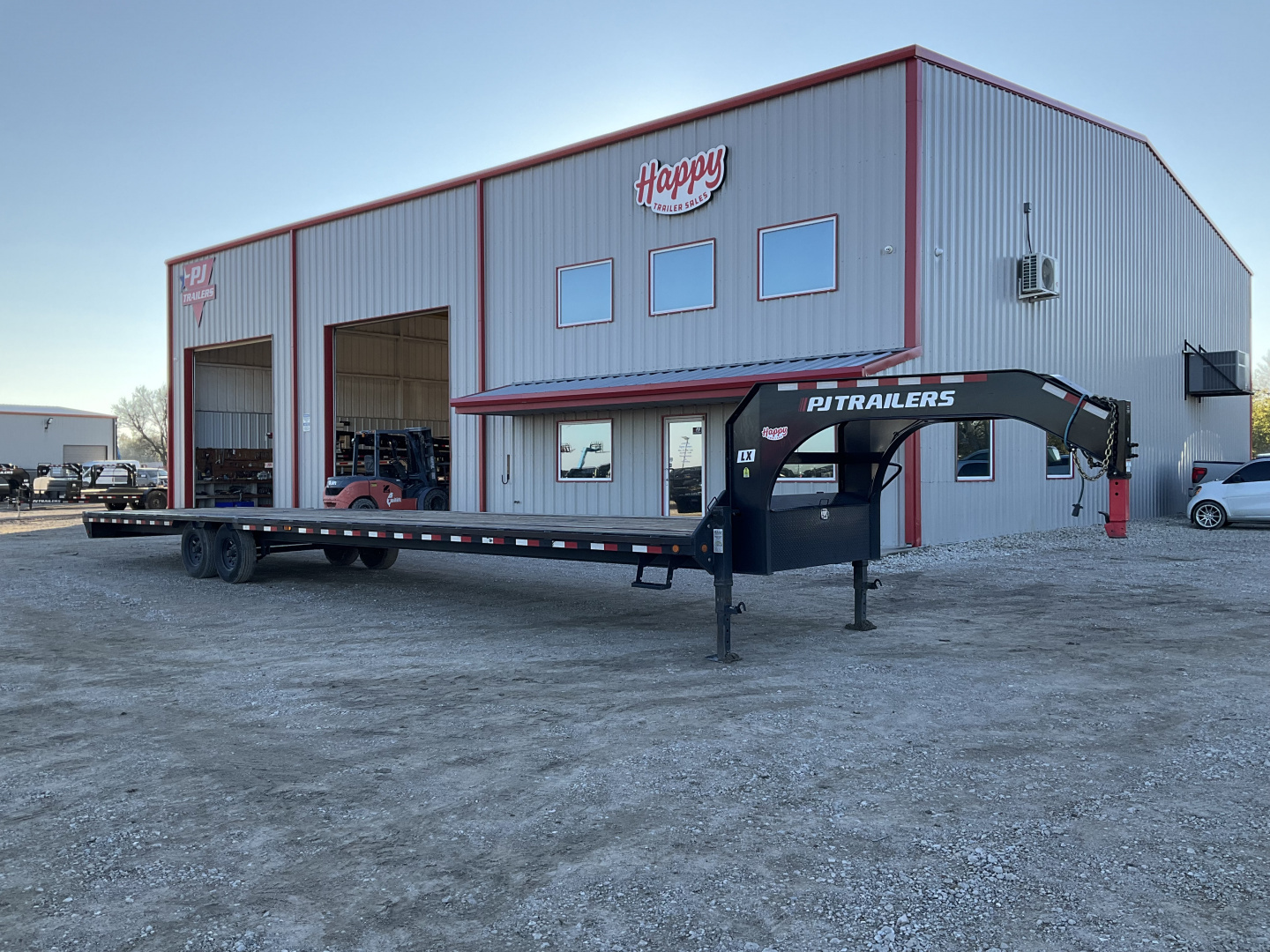 Used 2025 PJ 102"x40' GN Flatbed- LX