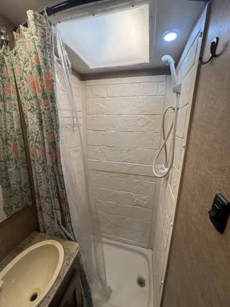 Used 2016 Coachmen Leprechaun Class C