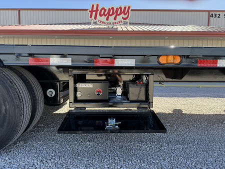 New 2026 PJ 102"x40' GN Low-Pro Air-Ride Flatbed w/ Duals - LD