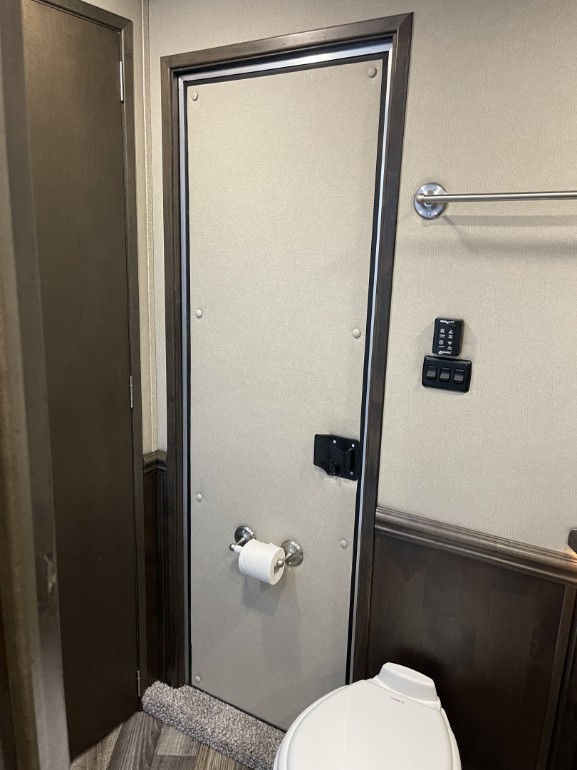 Used 2025 Merhow Trailers SUMMIT 8314 DA Horse Trailer