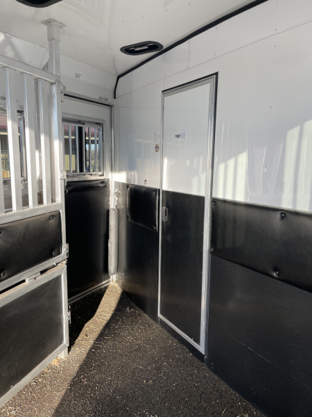 Used 2025 Merhow Trailers SUMMIT 8314 DA Horse Trailer