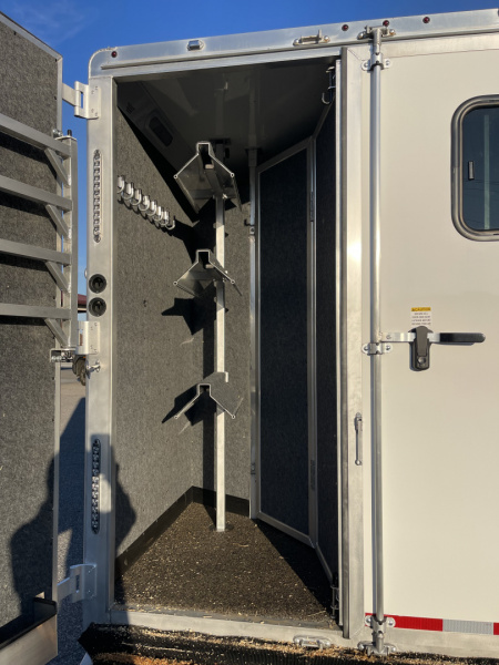 Used 2025 Merhow Trailers SUMMIT 8314 DA Horse Trailer