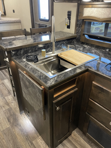 Used 2025 Merhow Trailers SUMMIT 8314 DA Horse Trailer