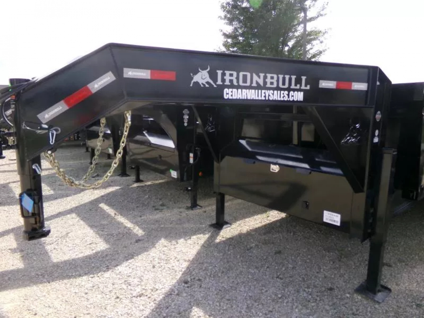 New 2026 Iron Bull 83 x 16 DHG-Gooseneck Dump Trailer, 22K GVWR with 3' Sides, Hydraulic Jacks, 4 Button Wireless Remote Dump Trailer