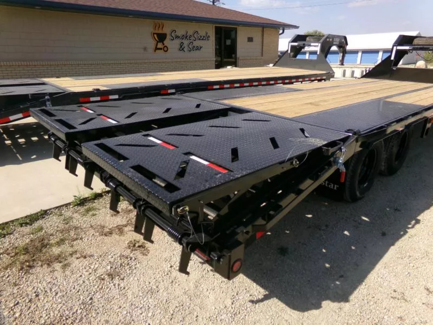 New 2026 Norstar 102 x 25 (20+5) FXG Gooseneck Deckover with 22,000lb. GVWR with Rampage Ramps and Matching Spare