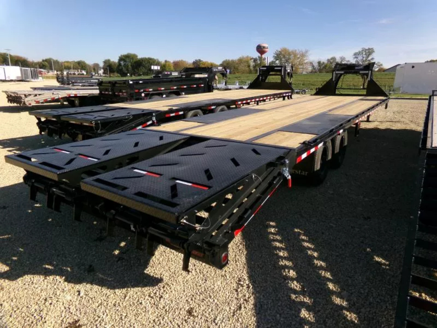 New 2026 Norstar 102 x 32 (27+5) FXG Gooseneck Deckover with 22,000 lb. GVWR, Rampage Ramps