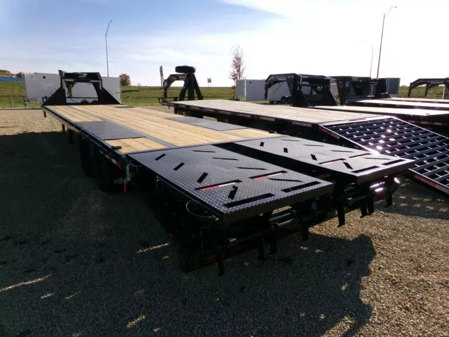 New 2026 Norstar 102 x 32 (27+5) FXG Gooseneck Deckover with 22,000 lb. GVWR, Rampage Ramps