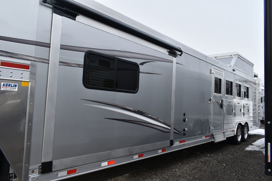 New 2026 Merhow Trailers 8416 BB Horse Trailer