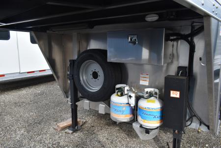 New 2026 Merhow Trailers 8416 BB Horse Trailer