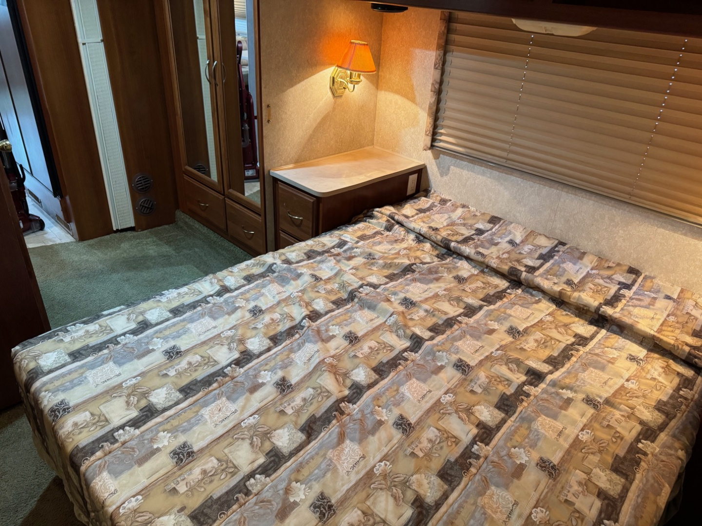 Used 2003 Fleetwood RV BOUNDER Class A