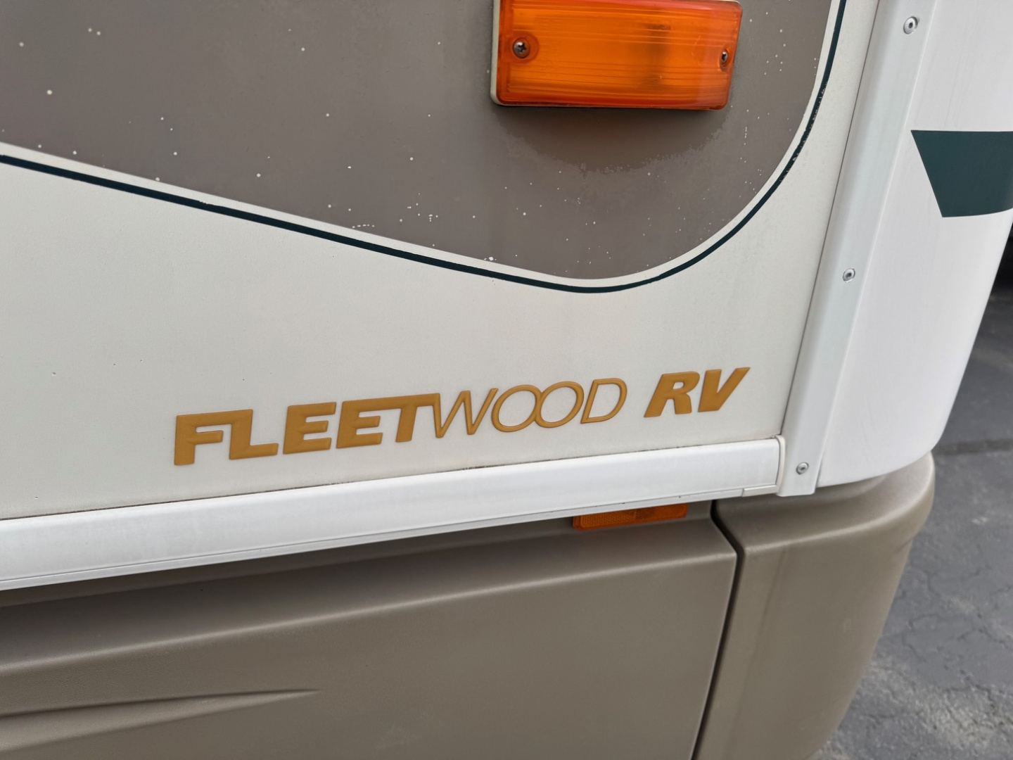 Used 2003 Fleetwood RV BOUNDER Class A