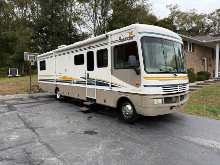 Used 2003 Fleetwood RV BOUNDER Class A