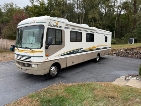 Used 2003 Fleetwood RV BOUNDER Class A