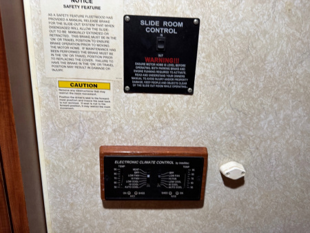 Used 2003 Fleetwood RV BOUNDER Class A