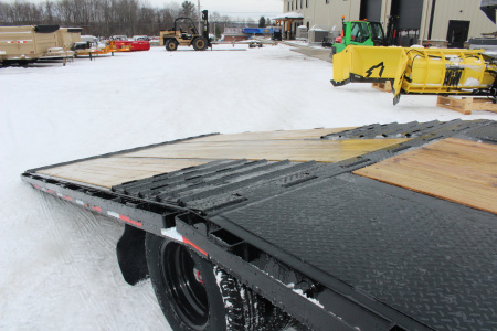 New 2026 Moritz FDGH Hydraulic Tail 32' GOOSENECK Deckover Flatbed Trailer- 25900# GVW