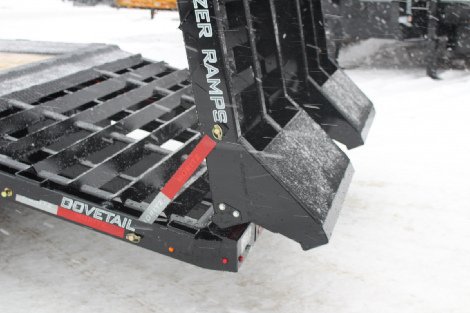 New 2026 Moritz FDPH DT 22' + 5' - Pintle Ring Deckover AIR BRAKE Equipment Trailer - 40000# GVW