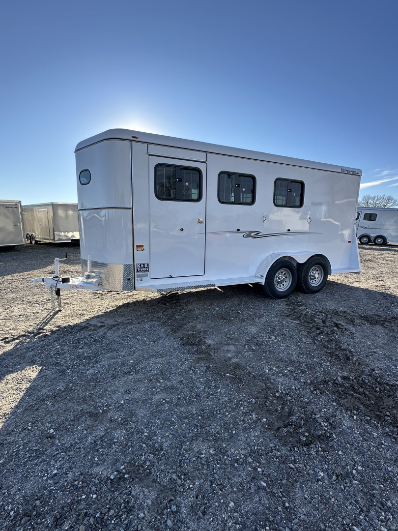 New 2026 Bee 3H BP WARM BLOOD SLANT Horse Trailer