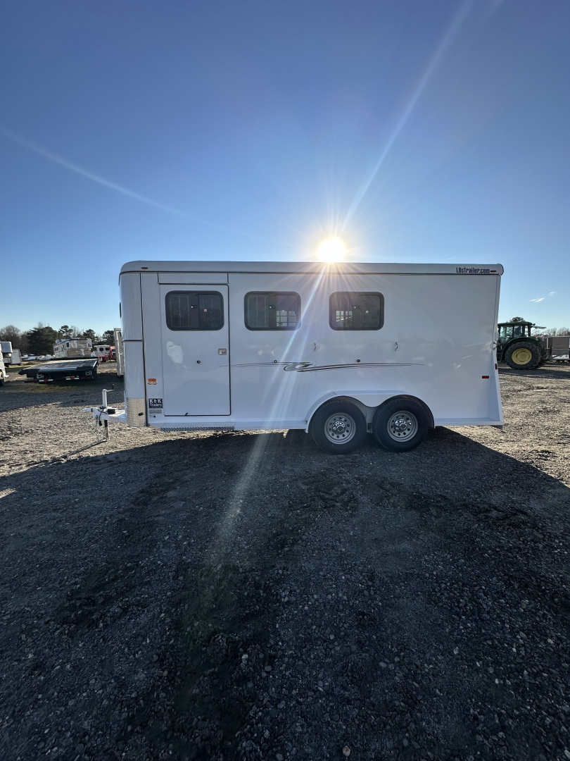 New 2026 Bee 3H BP WARM BLOOD SLANT Horse Trailer